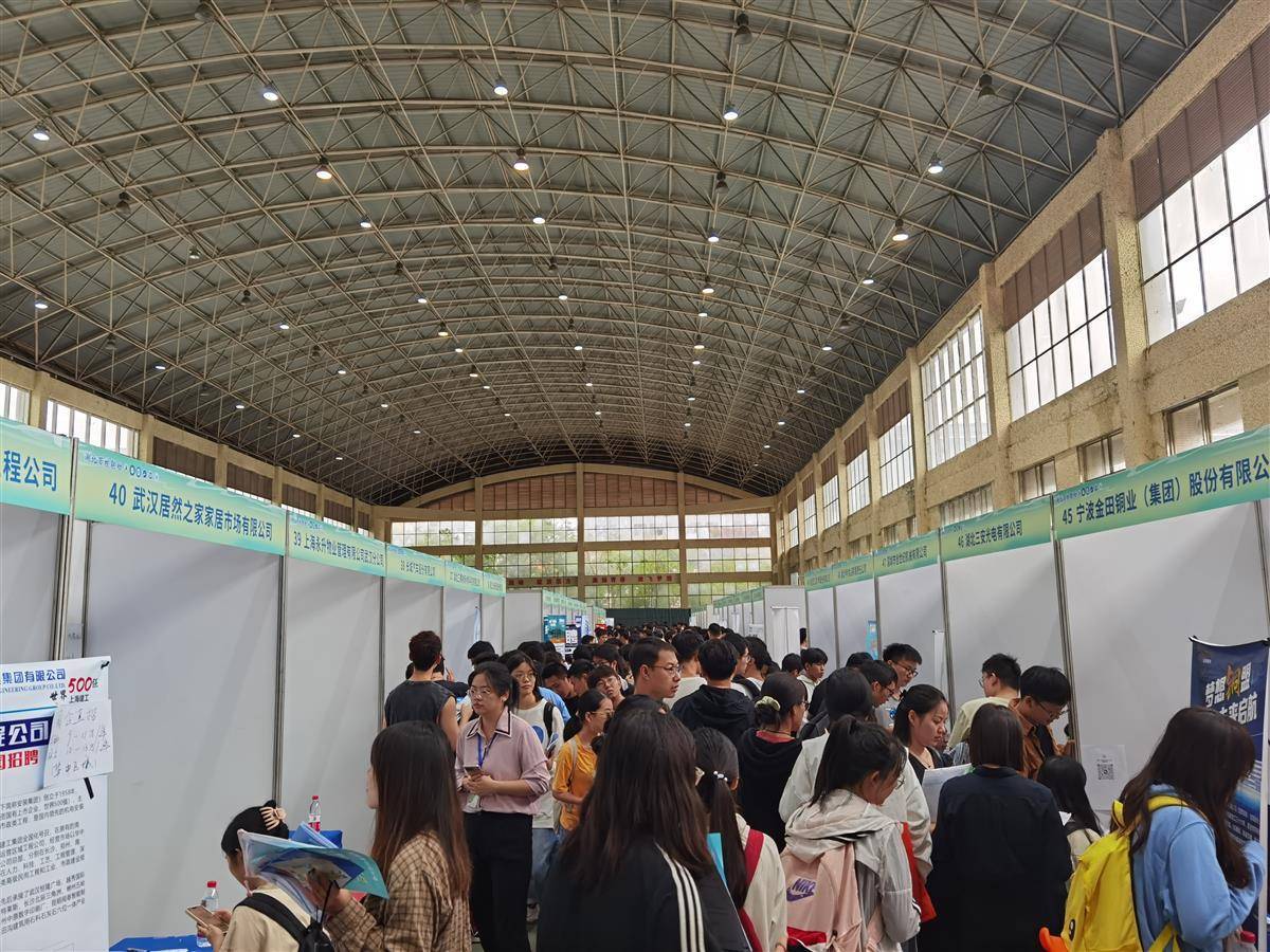 奔驰宝马游戏电玩城